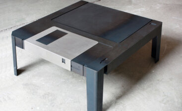 Floppytable – Tisch im Diskettendesign