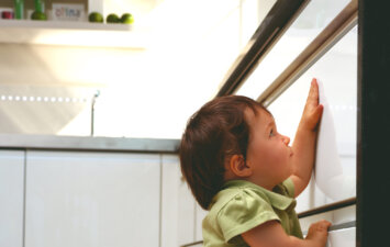 Eine kinderfreundliche Küche hilft Unfälle zu vermeiden