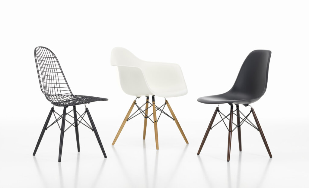 Vitra Stuhl Eames Plastic Chair Gruppe 3 Schwarz Weiss
