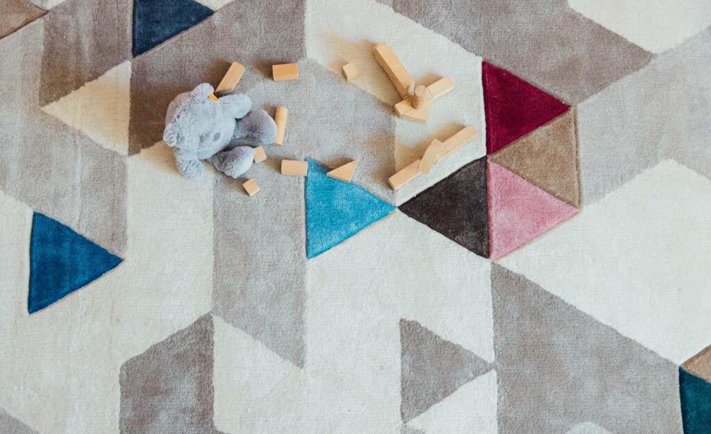 Kindgerechte Materialien für Teppiche
