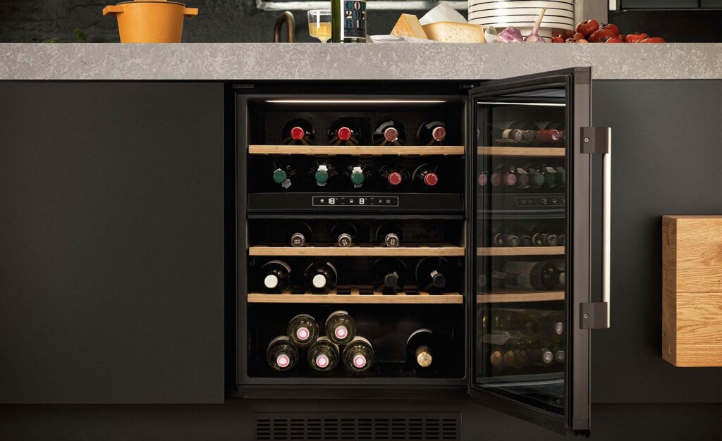 Für alle Weinliebhaber: Design-Ideen für Weinregale und -kühlschränke