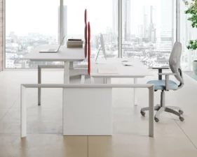 Flexibler Arbeitsplatz: Höhenverstellbarer Schreibtisch im Überblick