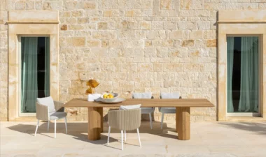 Outdoor Esstisch: Mediterranes Lebensgefühl beim Essen im Freien